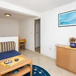 Hrvoje Place *