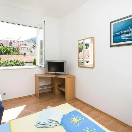 Apartment Hrvoje Place
