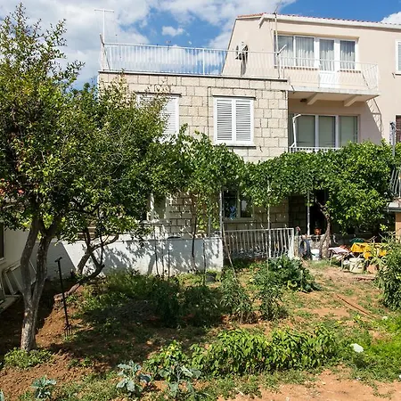 Apartment Hrvoje Place