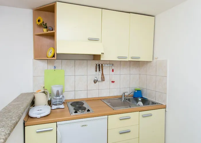 Апартаменты Hrvoje Place