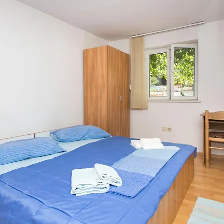 Hrvoje Place Ragusa