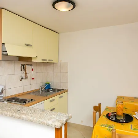 Hrvoje Place * Ragusa