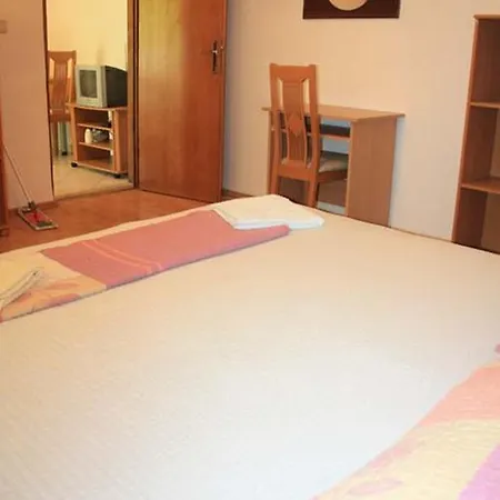 Hrvoje Place Apartman *